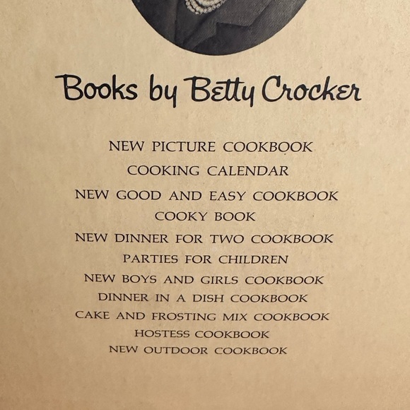 Betty Crocker's New Good and Easy Cookbook Spiral, First Edition - Picture 7 of 10